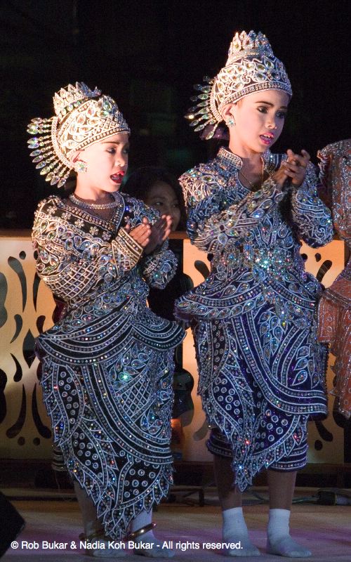 Thai Children Dancers
