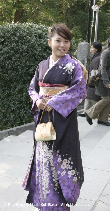 Girl wearing Kimono at Hachimangu Shrine, Kamakura